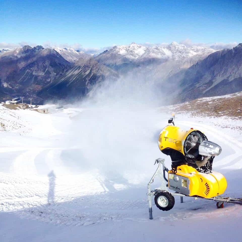 inverno 2016-2017: cannoni sparaneve in funzione a bormio