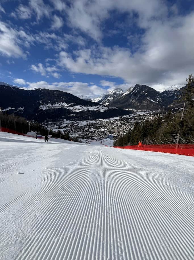 tratto finale pista stelvio pronta per le olimpiadi milano cortina 2026